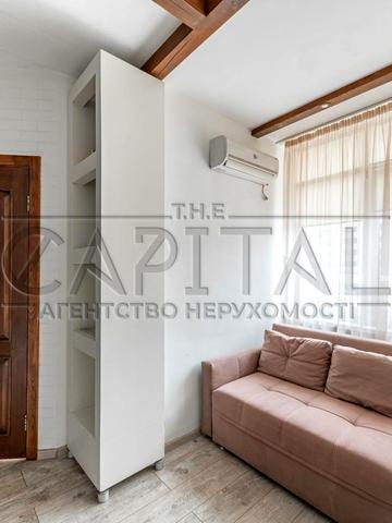 Валерія Лобановського просп., 150