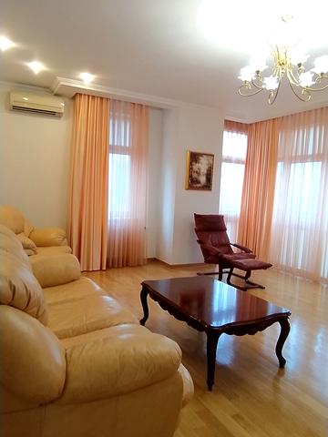 Панаса Мирного вул., 17