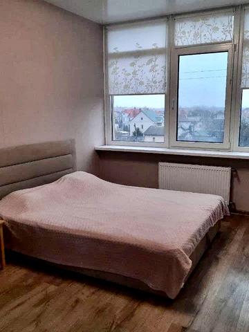 Перлинна вул., 8