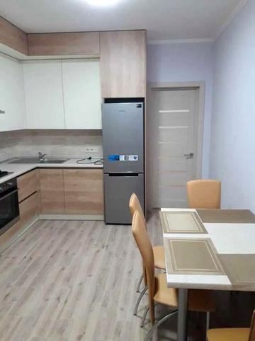 Практична вул., 1