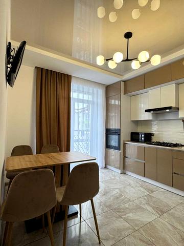 Олександра Довженка вул., 37