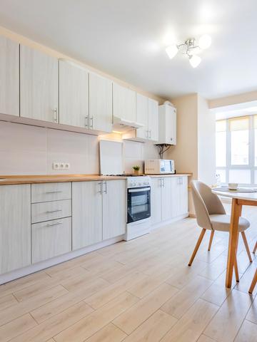 Жулянська вул., 2-Б