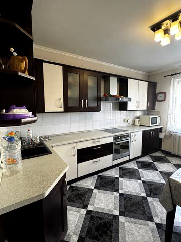 Смілянська вул., 15