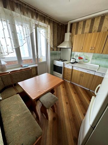 Володимира Івасюка просп. (Героїв Сталінграду), 49-Б