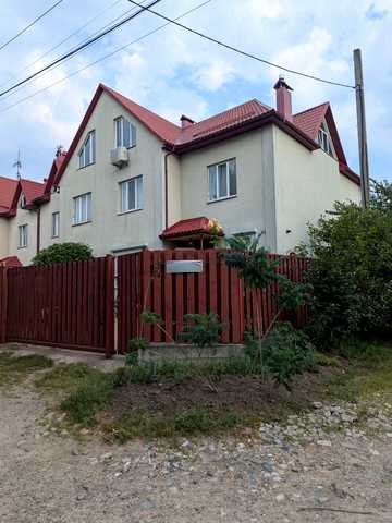 Дружби вул., 44