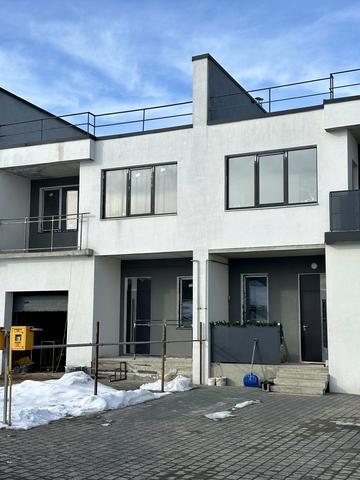 Богдана Хмельницького вул., 3