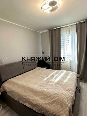 Лариси Руденко вул., 21