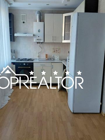 Мистецтв вул. (Червонопрапорна), 7/9