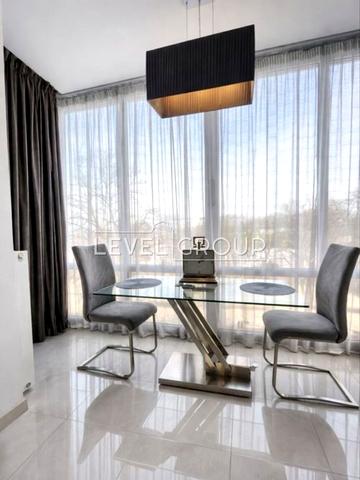 Івана Мазепи вул. (Січневого Повстання), 8