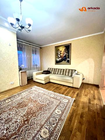 Надрічна вул., 2