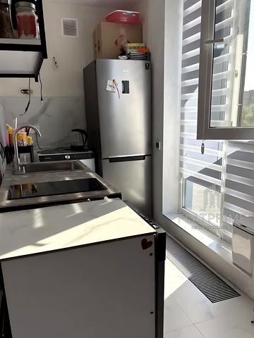 Одеська вул., 37