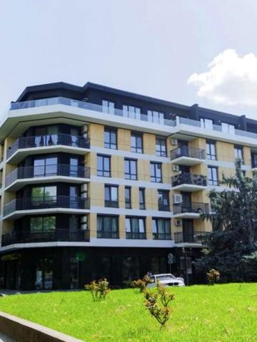 Київська набережна вул., 4