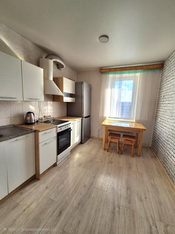 Льонокомбінатівська вул., 1