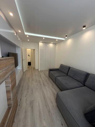 Любомира Гузара просп. (Космонавта Комарова), 46-В