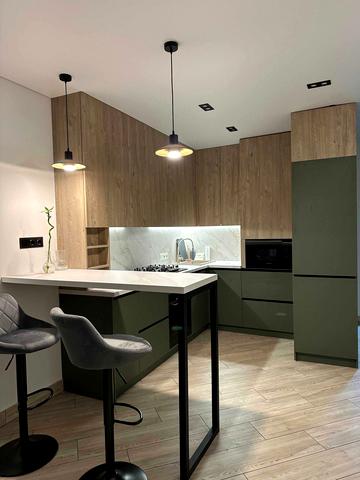 Володимирська вул., 1