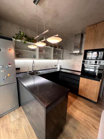 Лесі Українки вул., 74-А