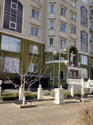 Міланська вул., 22