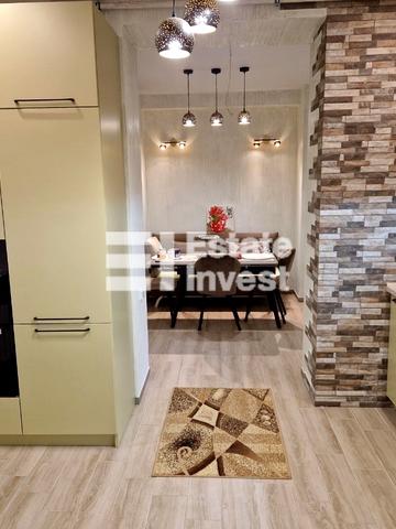 Метробудівська вул., 13/10