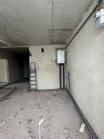 Івана Величковського вул., 5