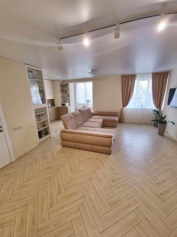 Озерна вул., 4