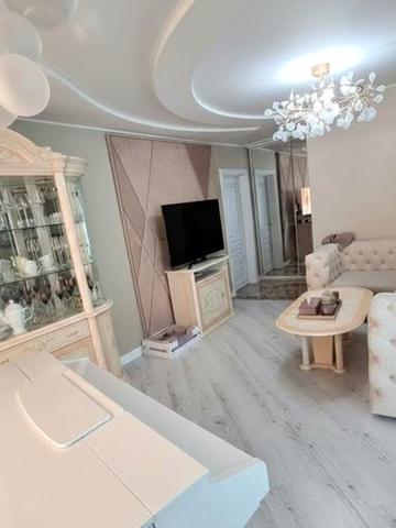 Здолбунівська вул., 13