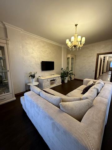 Личаківська вул. (), 32