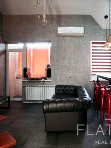 Карпа Валовня вул., 8/1