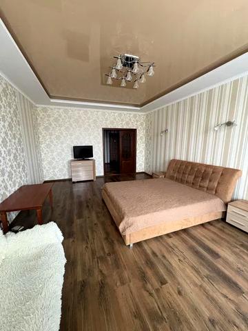 Лесі Українки бульв., 7-А