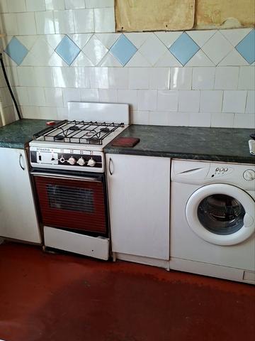 Мілютенка вул., 7