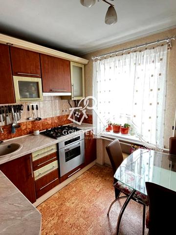 Металургів просп., 9