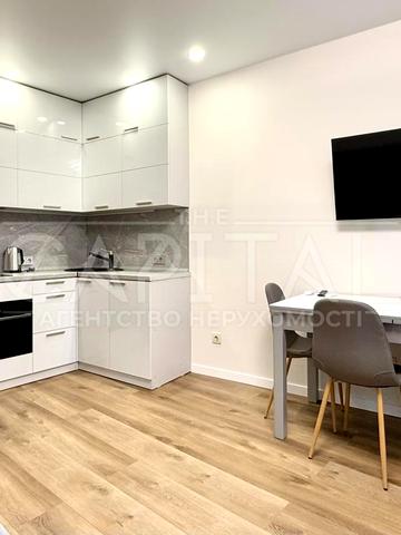 Шолуденка вул., 30