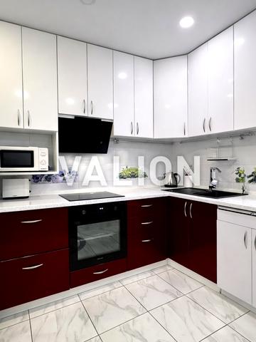 Освіти вул., 17