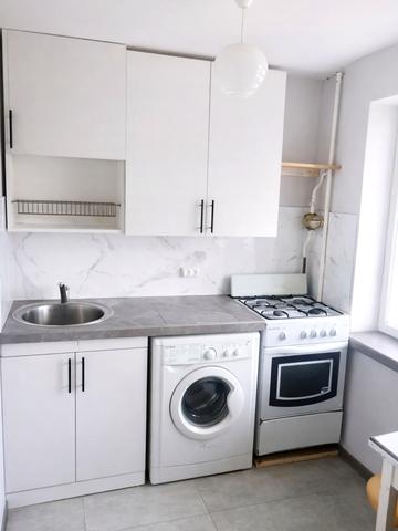 Героїв полку "Азов" вул. (Маршала Малиновського), 3