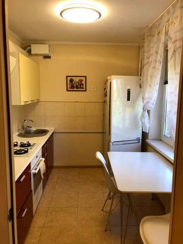 Фесенківський вїзд, 8