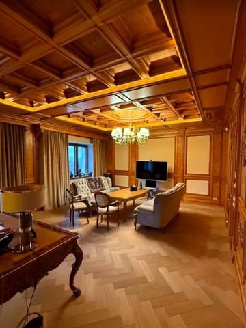 Ломаківська вул. (Мічуріна)