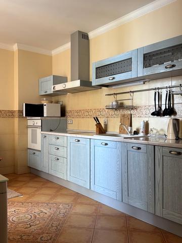 Валерія Лобановського просп. (Червонозоряний), 6-В