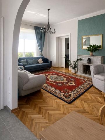 Іларіона Свєнціцького вул., 9