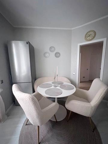 Львівська вул., 1