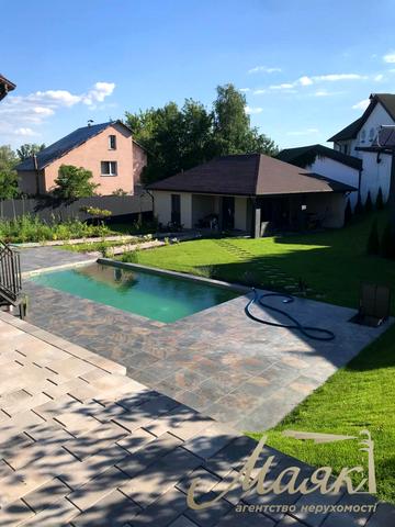 Острівна вул.