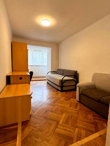 Писаржевського вул., 2