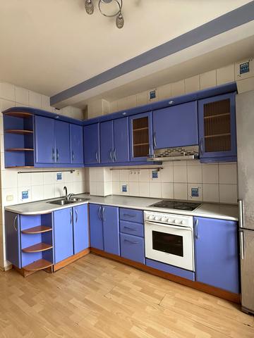 Зої Гайдай вул., 2