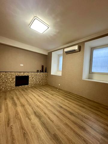 Ніжинська вул., 43