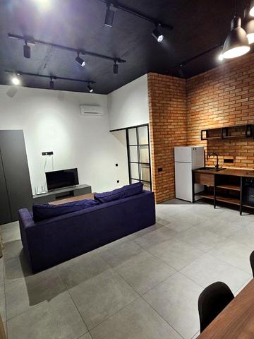 Протасів Яр вул., 8