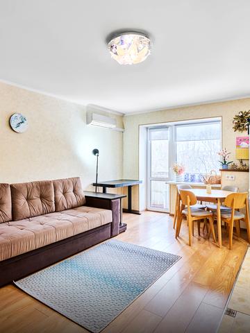 Відрадний просп. (Чубаря), 10-А