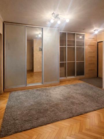 Івана Пулюя вул., 1-А