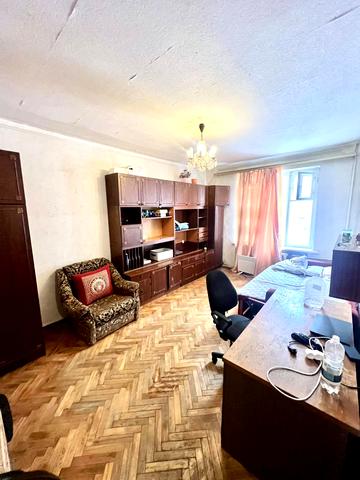 Автозаводська вул., 27-Б