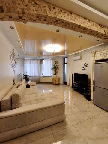 Тіниста вул., 9/12