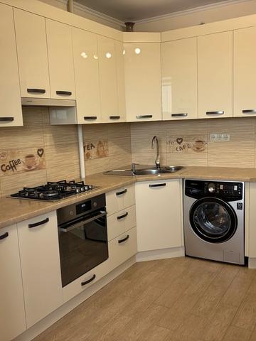 Потічна вул., 1-Д