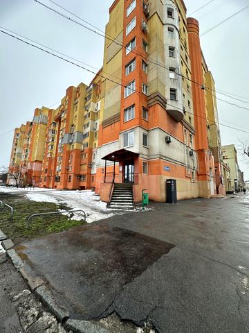 Героїв Харкова просп. (Московський), 64а