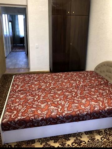 Київська вул., 12